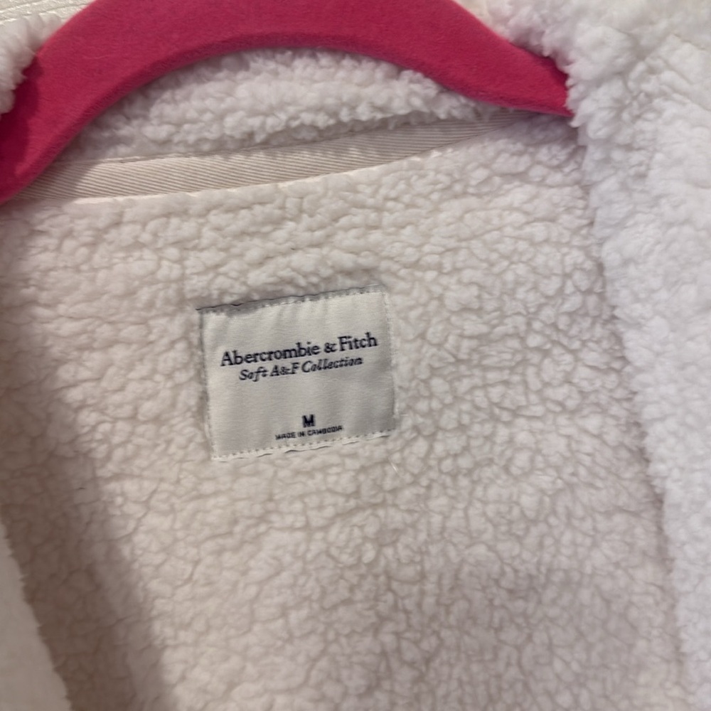 Abercrombie & Fitch NWT Soft A&F cream open face jacket, medium - Picture 3 of 9